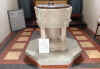 29  13th Century Font  0886.jpg (60158 bytes)